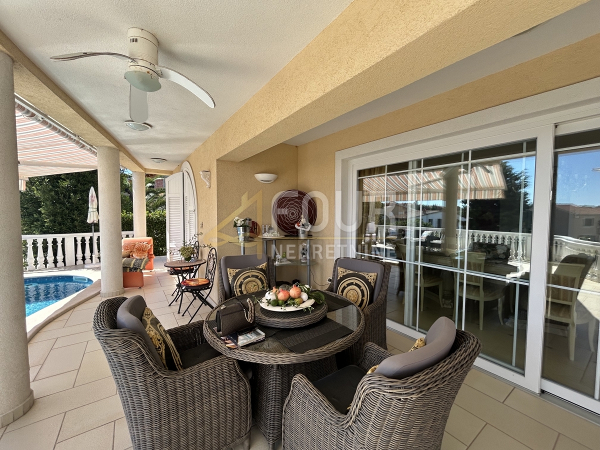 Premantura, Medulin, 414m2