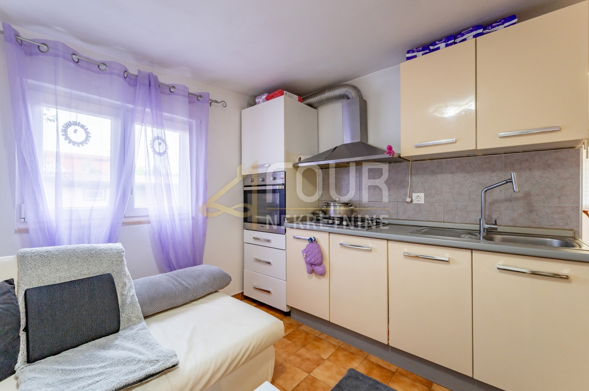 Šišan, Ližnjan, 66m2