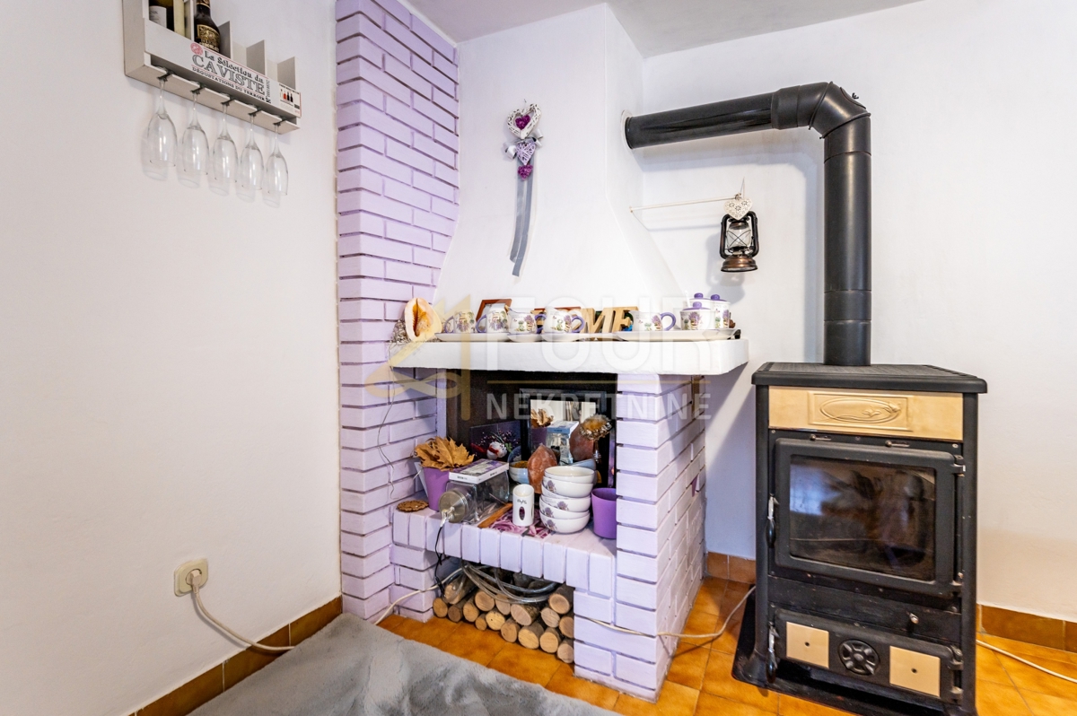 Šišan, Ližnjan, 66m2