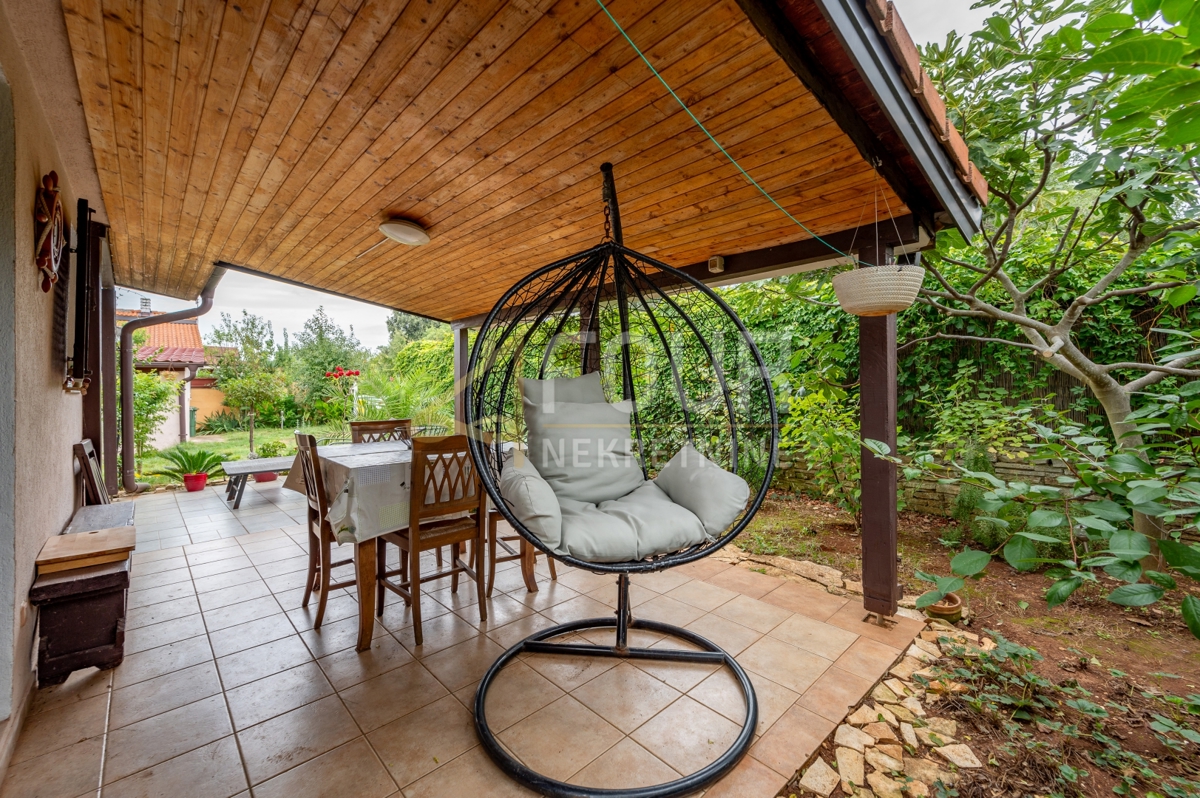 Šišan, Ližnjan, 66m2