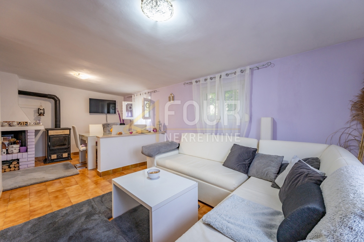 Šišan, Ližnjan, 66m2