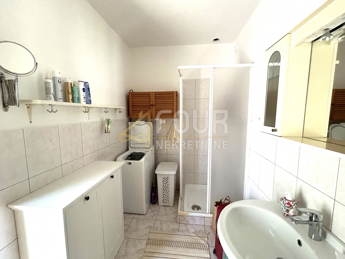 Šišan, Ližnjan, 180m2