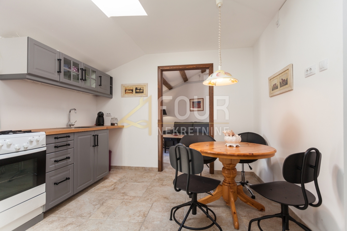 Istria, Rovigno, monolocale e camera da letto, 43m2, vista mare