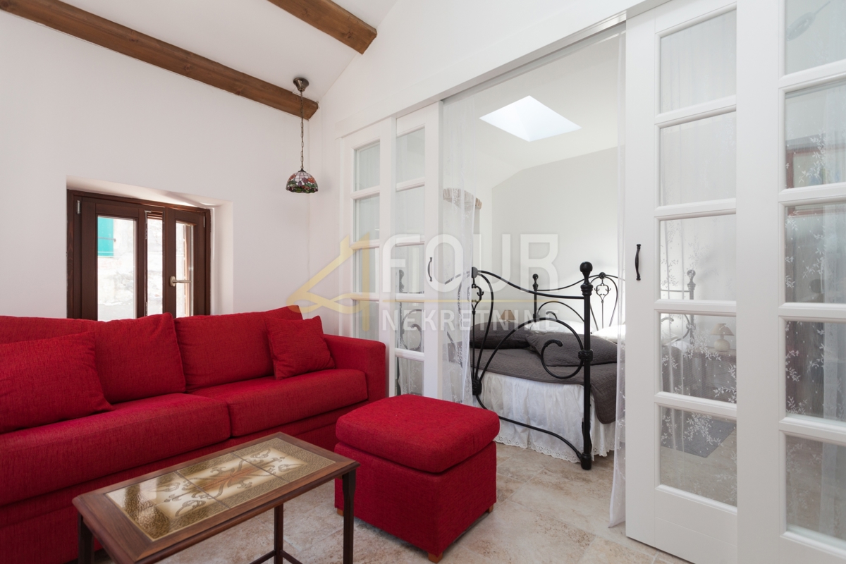 Istria, Rovigno, monolocale e camera da letto, 43m2, vista mare