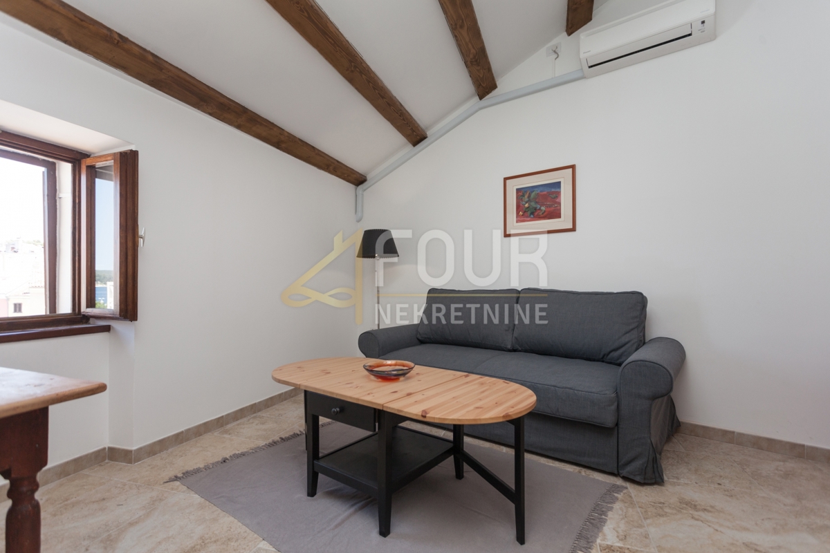 Istria, Rovigno, monolocale e camera da letto, 43m2, vista mare