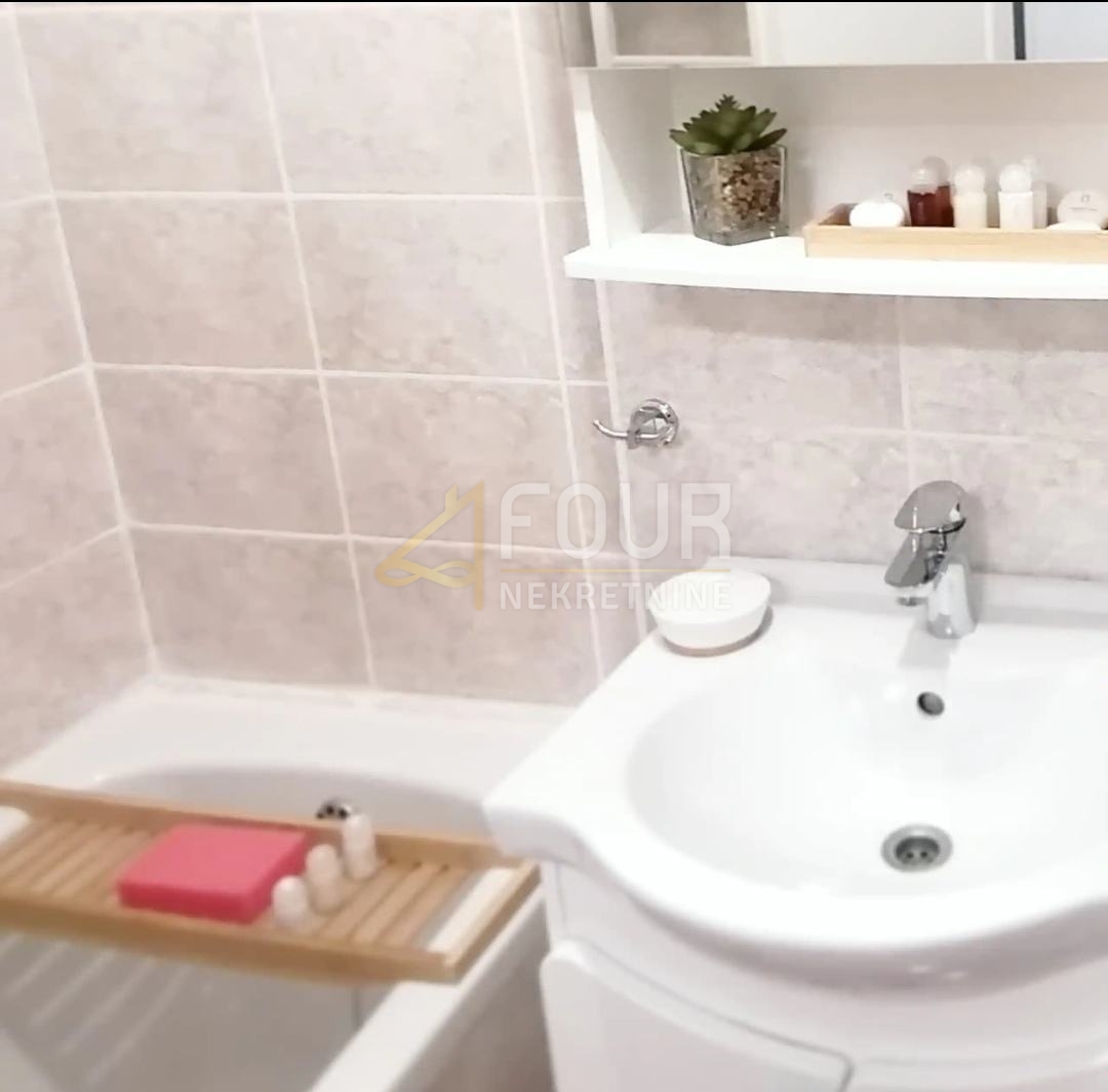 Zagabria, Nuova Zagabria, Remetinec, 2° piano, 43,71m2, balcone