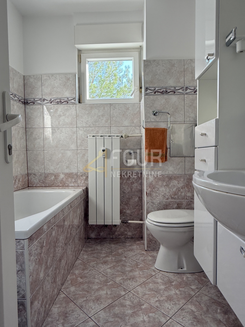 Fiume, Gornja Vežica, 2s+db, 68,80m2.