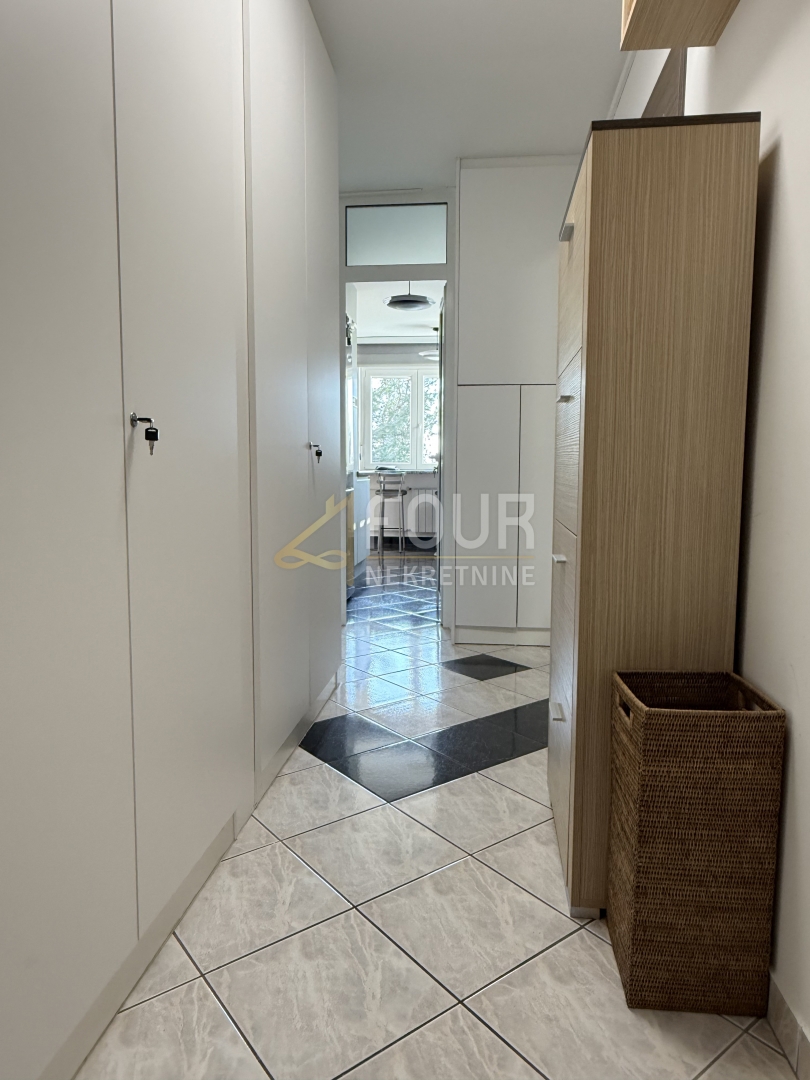 Fiume, Gornja Vežica, 2s+db, 68,80m2.