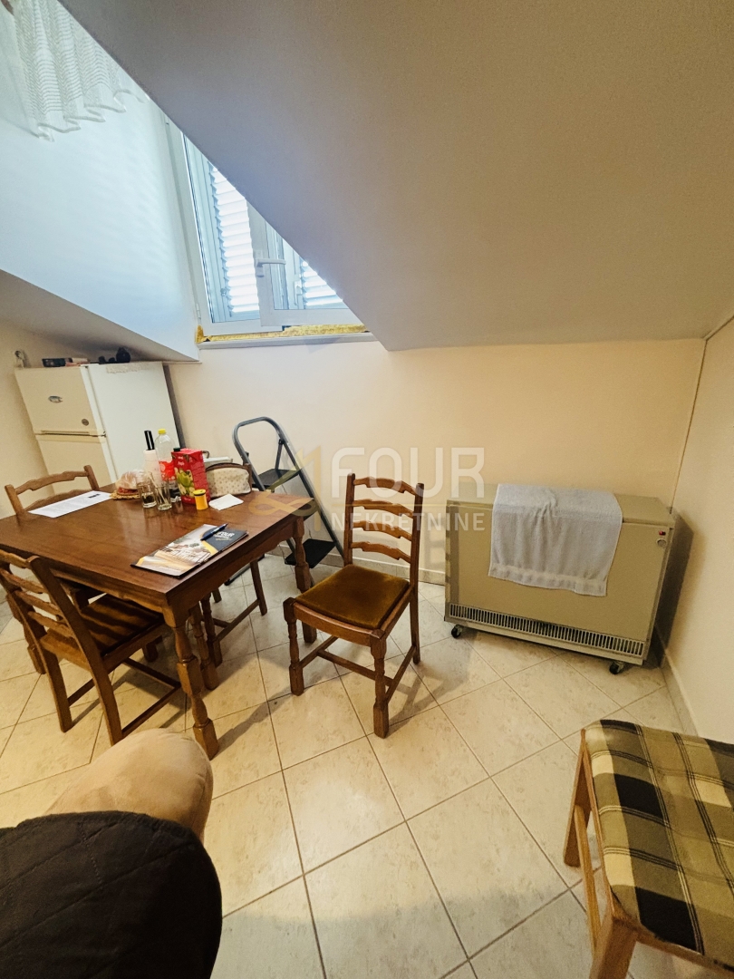 Fiume, Centro, 2s+db, 64.09m2