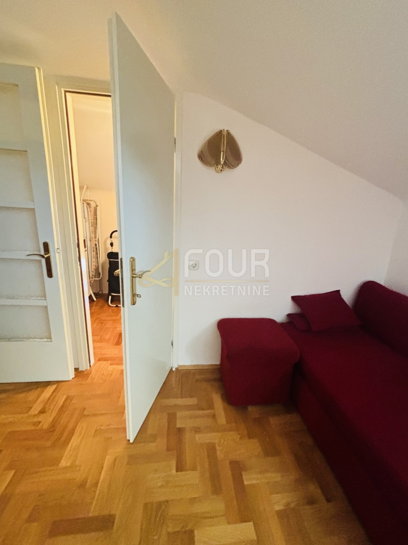 Fiume, Centro, 2s+db, 64.09m2