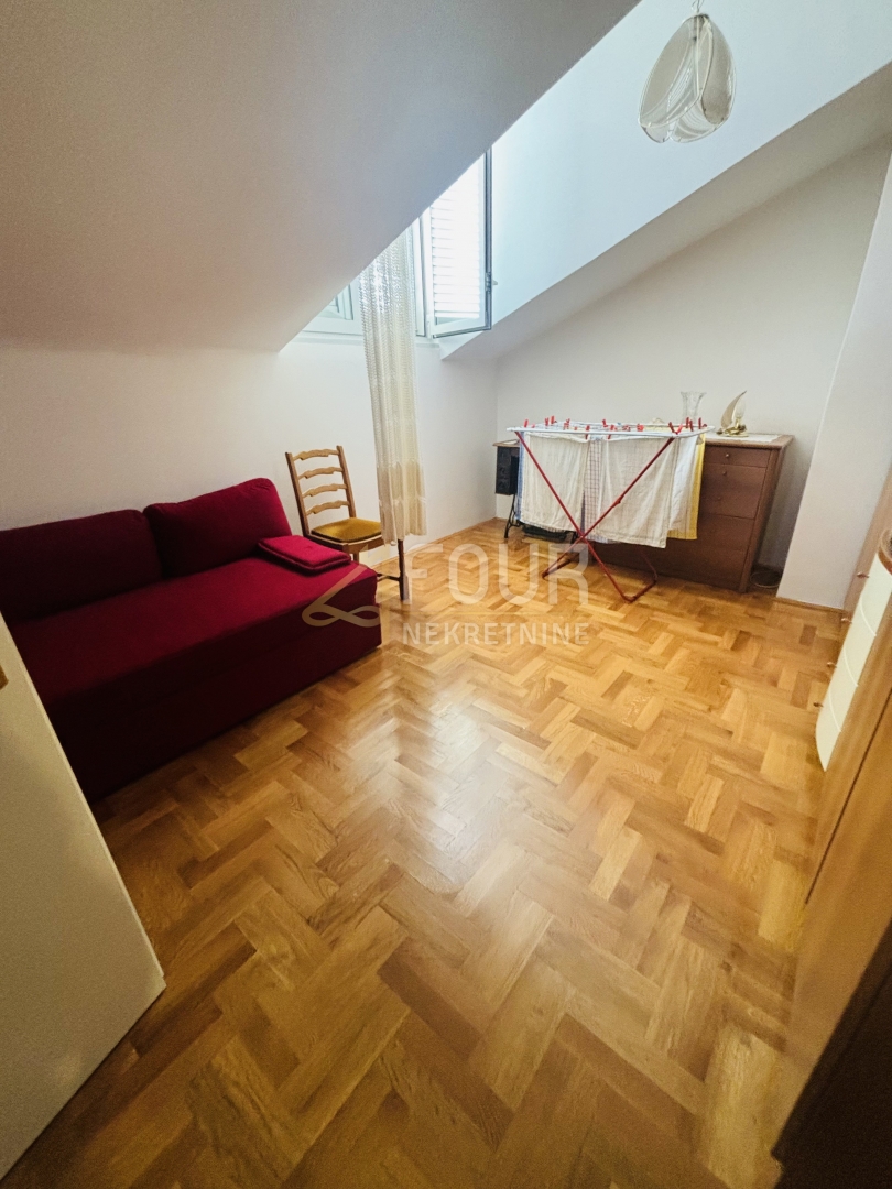 Fiume, Centro, 2s+db, 64.09m2