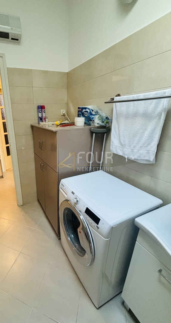 Fiume, Centro, 2s+db, 64.09m2