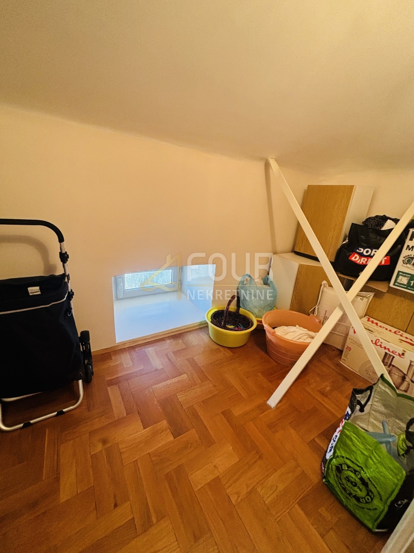 Fiume, Centro, 2s+db, 64.09m2