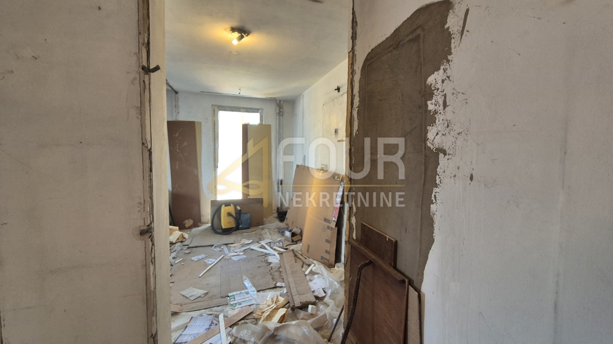 Fiume, Turnić, 2 camere da letto + sala, 72m2, loggia