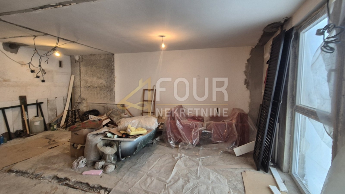 Fiume, Turnić, 2 camere da letto + sala, 72m2, loggia