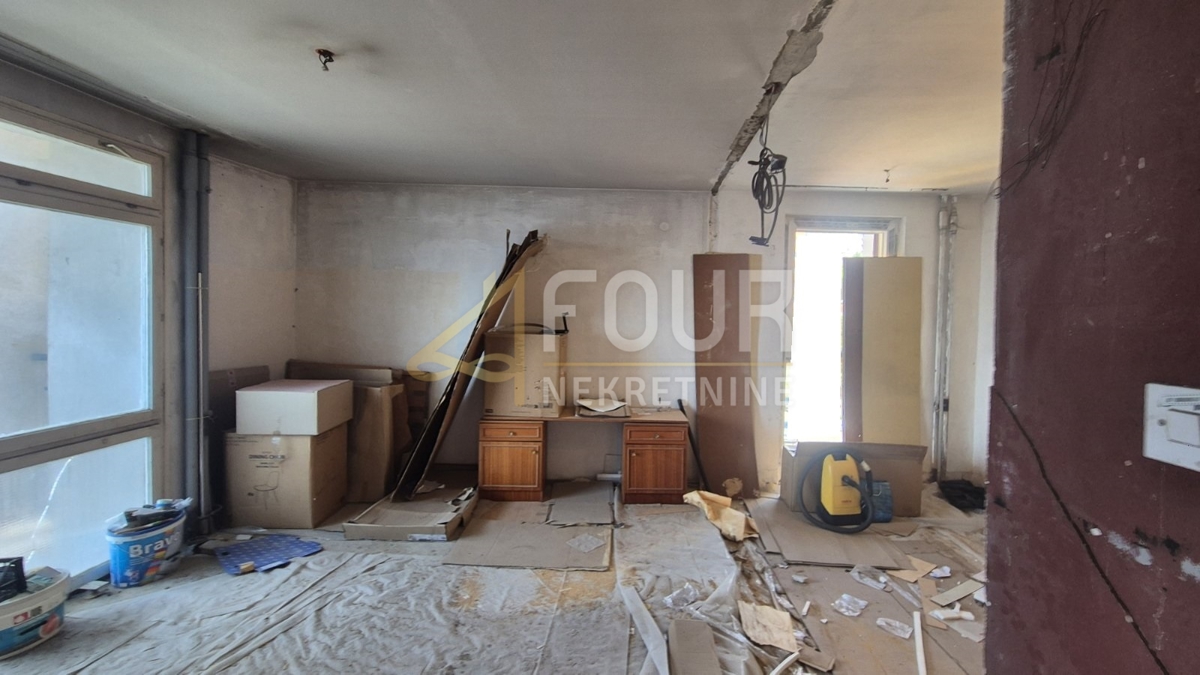 Fiume, Turnić, 2 camere da letto + sala, 72m2, loggia