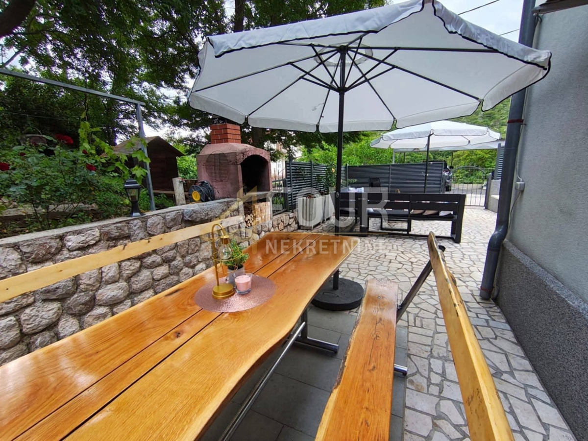 Kraljevica, Križišće, casa a schiera con piscina, 177m2