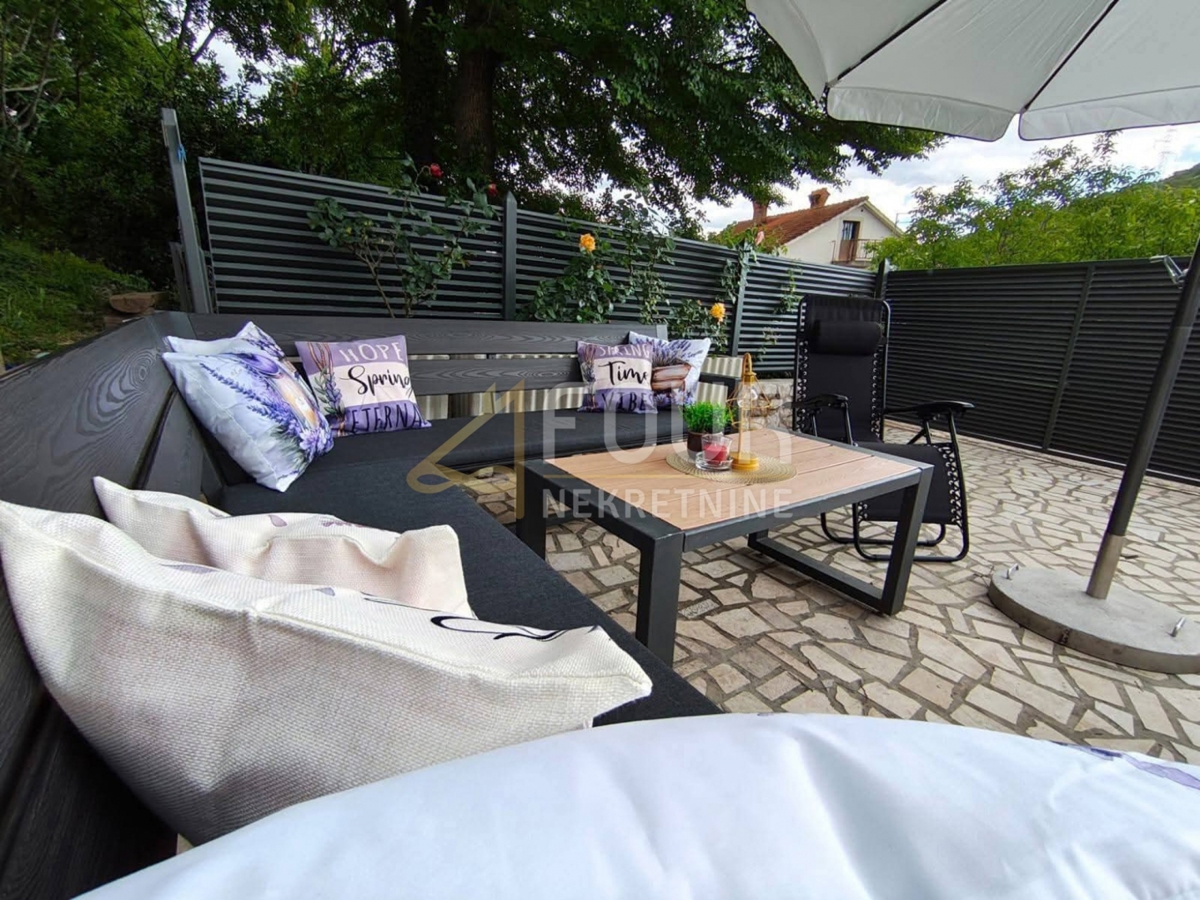 Kraljevica, Križišće, casa a schiera con piscina, 177m2