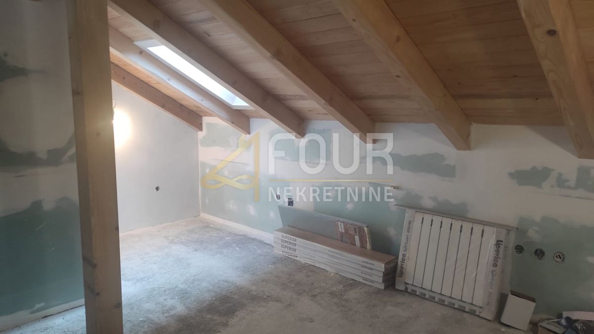 Gorski Kotar, Vrbovsko - circonda, casa di 355,14m2 in solitudine