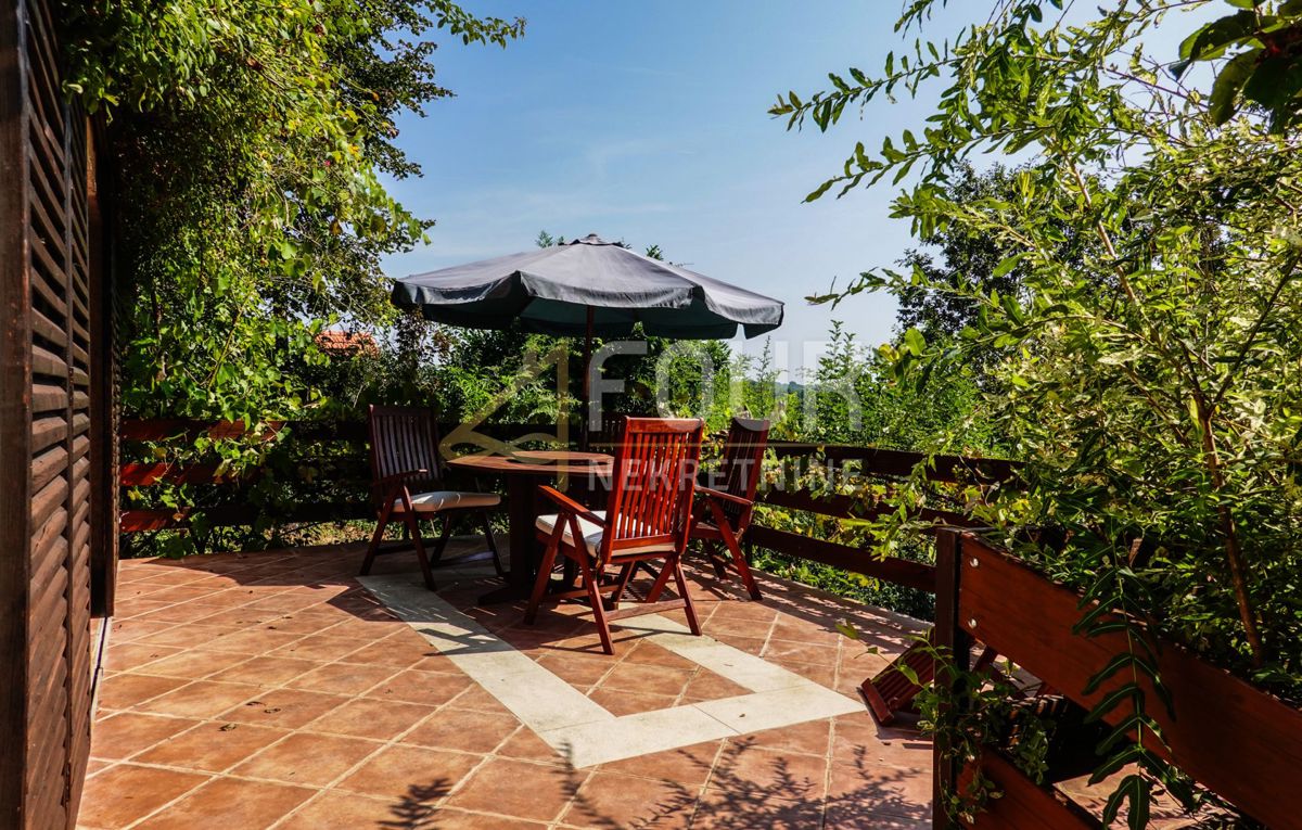 Zvečaj, Duga Resa, 80m2