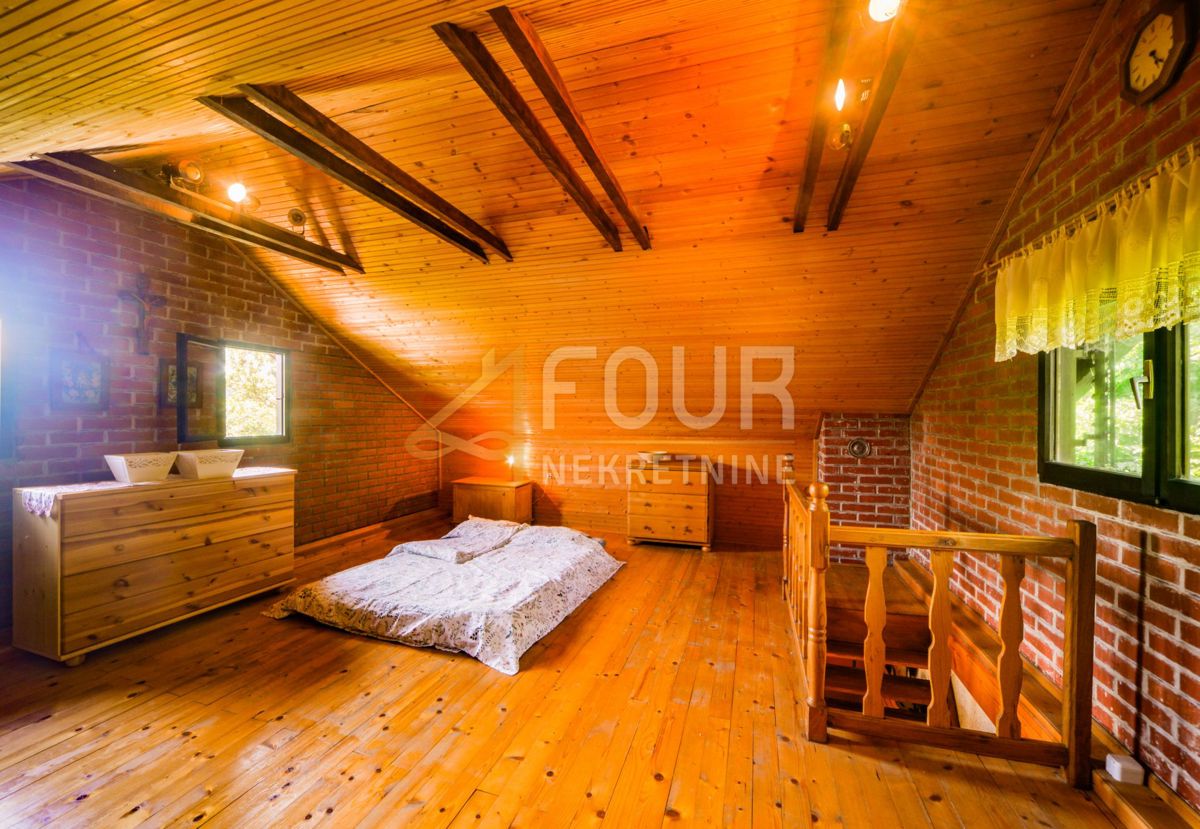 Zvečaj, Duga Resa, 80m2