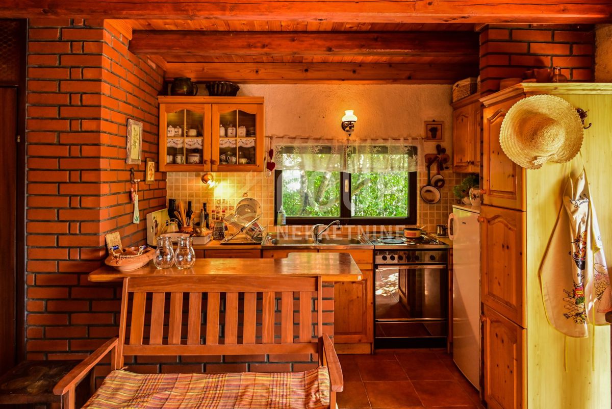 Zvečaj, Duga Resa, 80m2