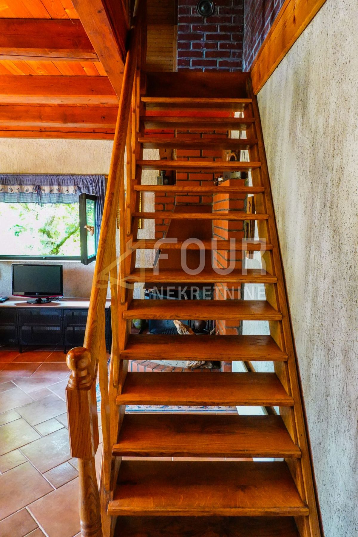 Zvečaj, Duga Resa, 80m2
