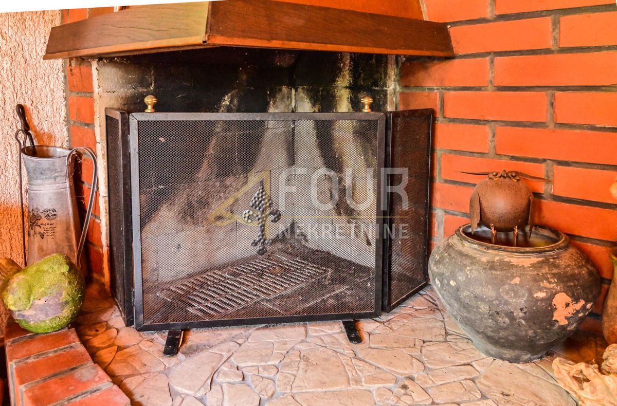 Zvečaj, Duga Resa, 80m2