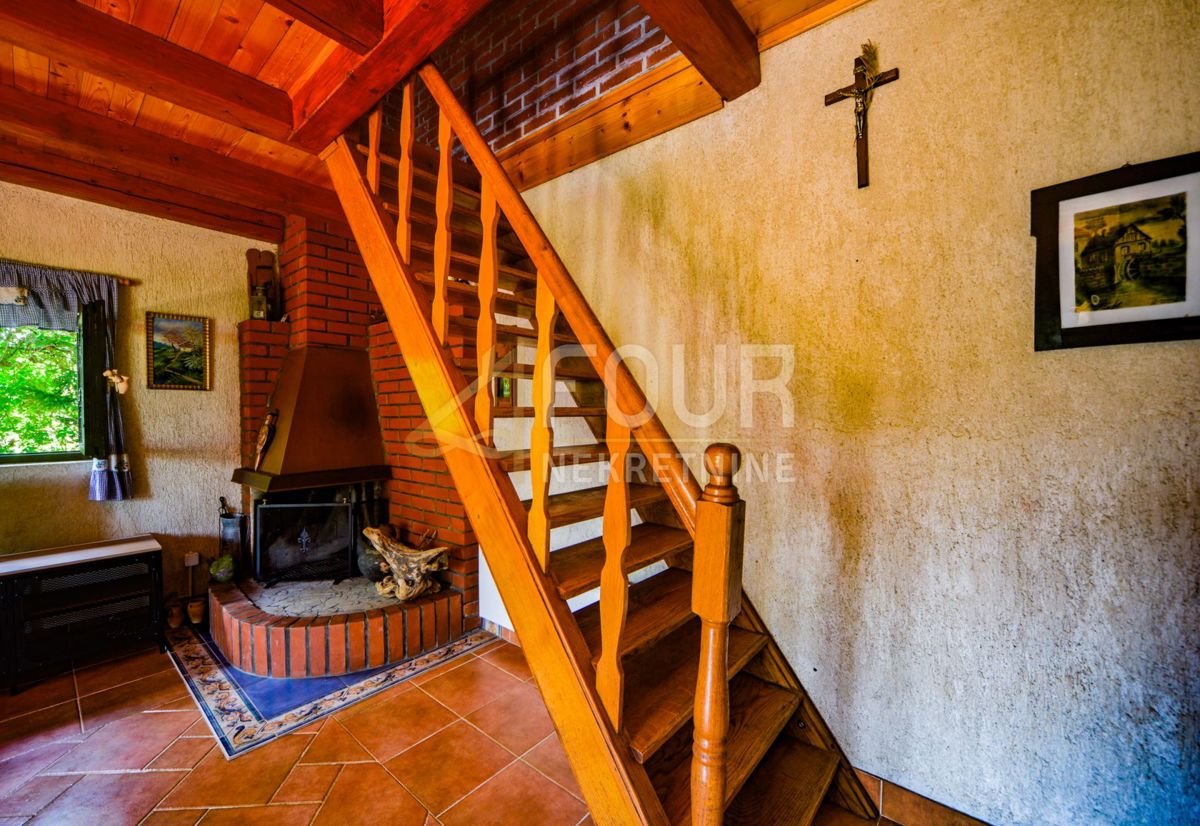 Zvečaj, Duga Resa, 80m2