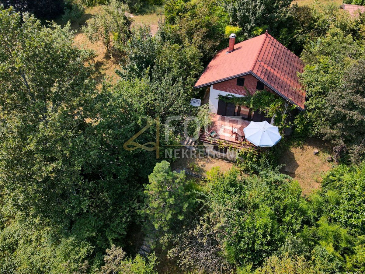 Zvečaj, Duga Resa, 80m2