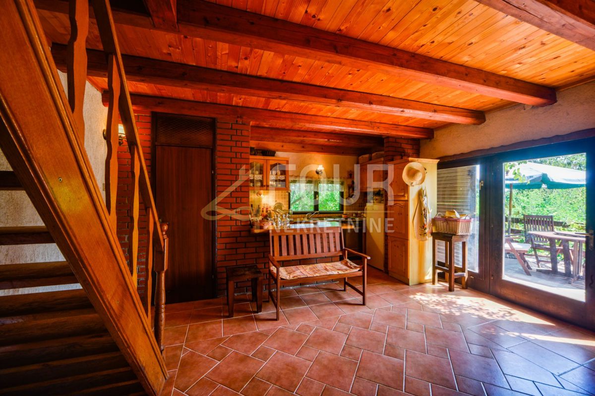 Zvečaj, Duga Resa, 80m2