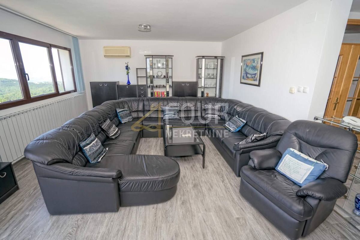 Saršoni, Viškovo, 300m2