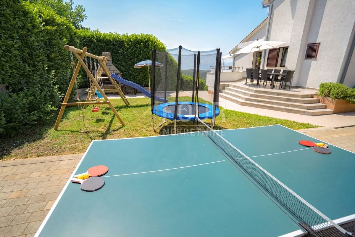 Saršoni, Viškovo, 300m2