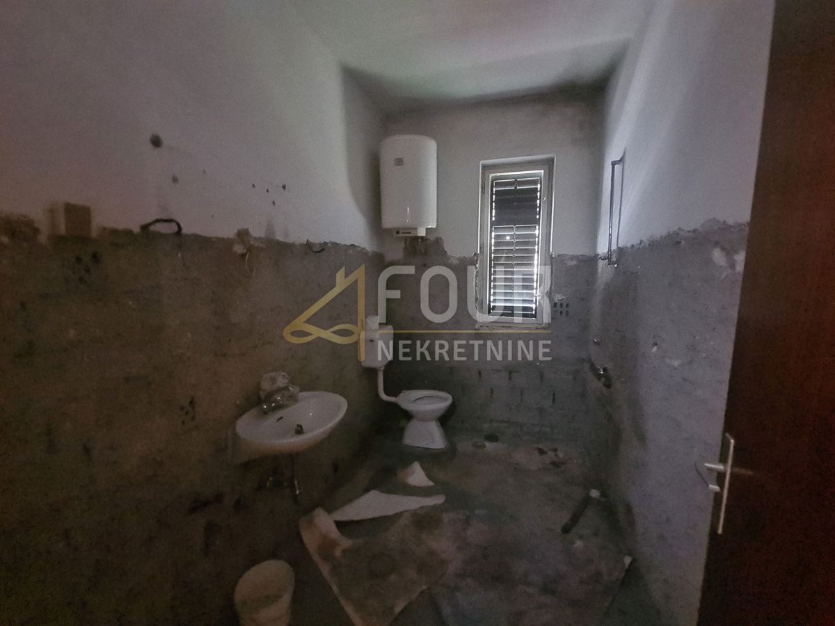 Drenova, Rijeka, 300m2