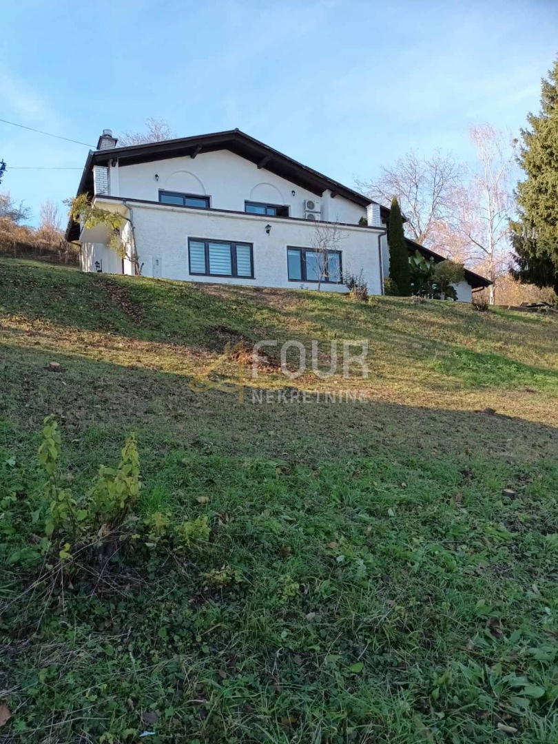 Centar, Virovitica, 320m2