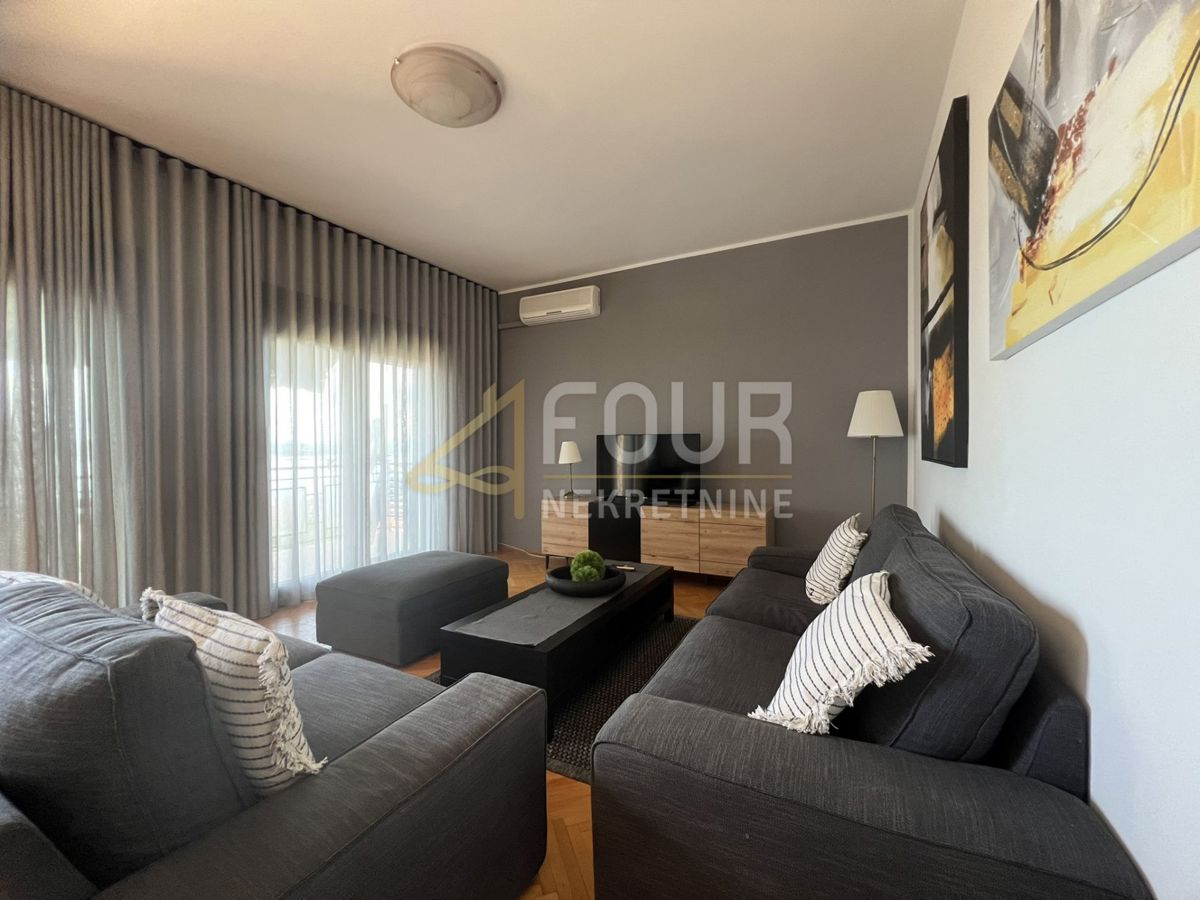 Dramalj, Crikvenica, 250m2