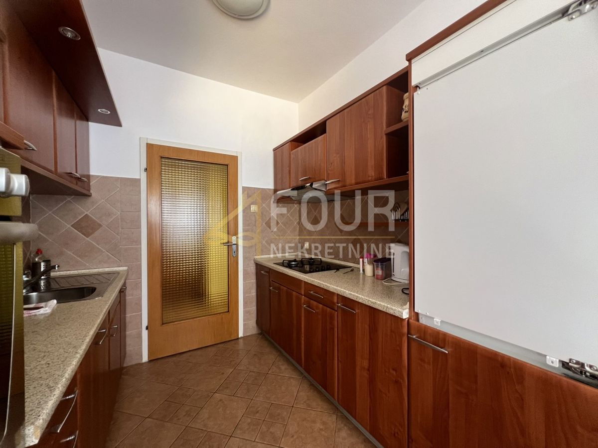 Dramalj, Crikvenica, 250m2