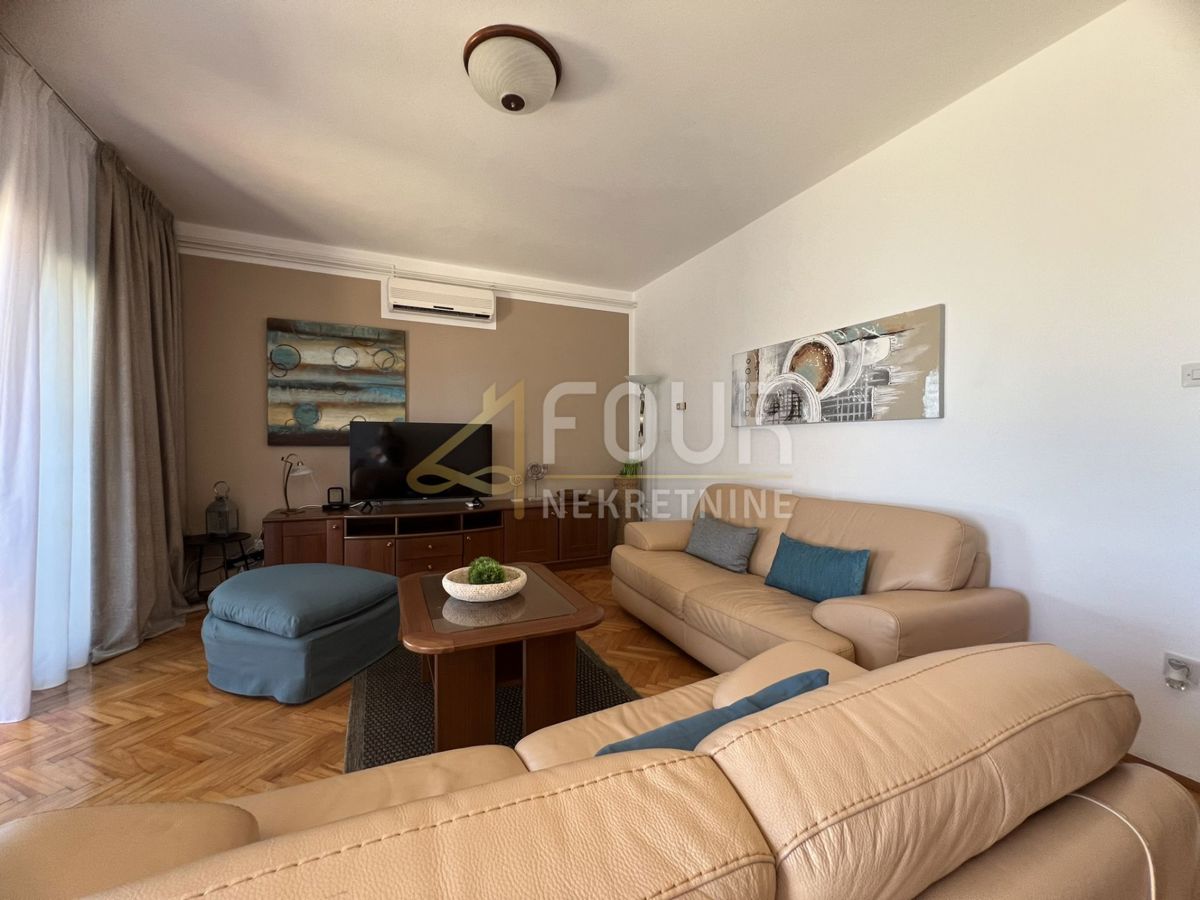 Dramalj, Crikvenica, 250m2