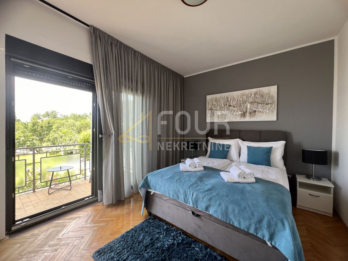 Dramalj, Crikvenica, 250m2