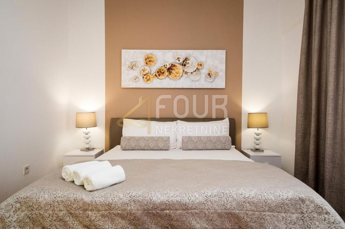 Dramalj, Crikvenica, 250m2