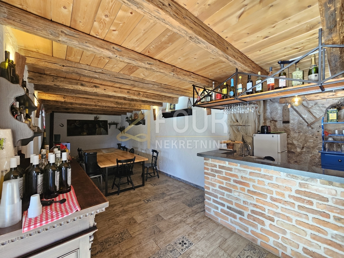 Mošćenička Draga, 250m2