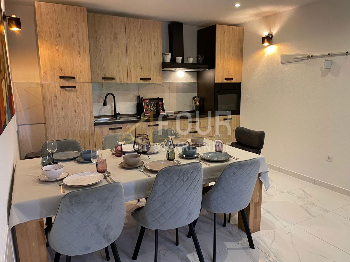 Mošćenička Draga, 250m2