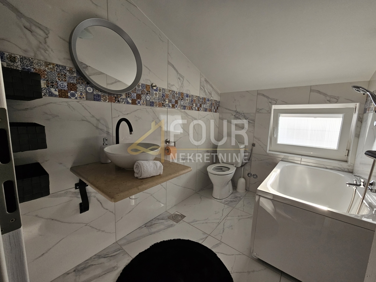 Mošćenička Draga, 250m2