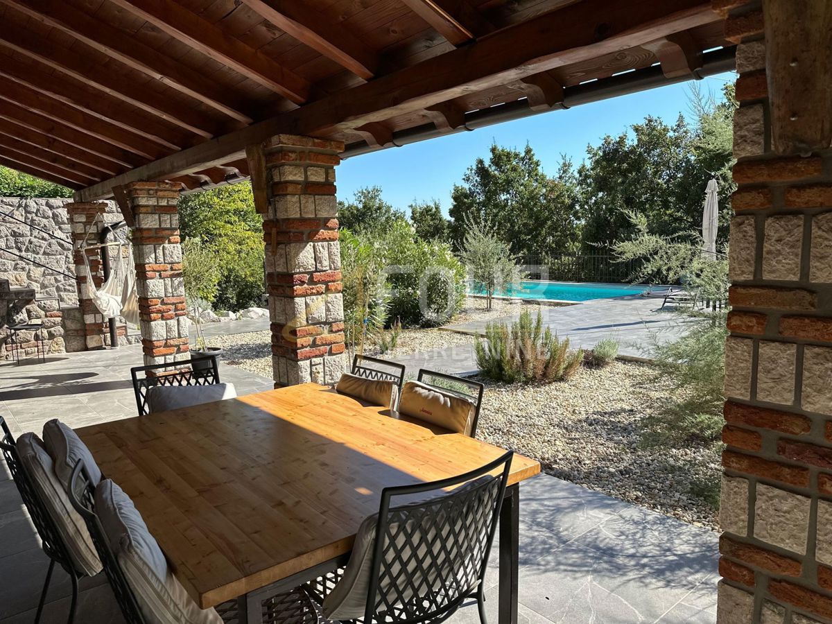 Mošćenička Draga, 250m2