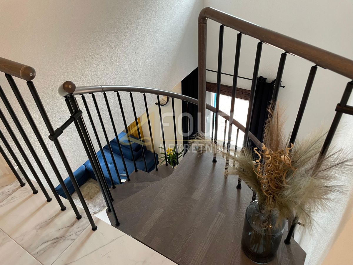 Mošćenička Draga, 250m2