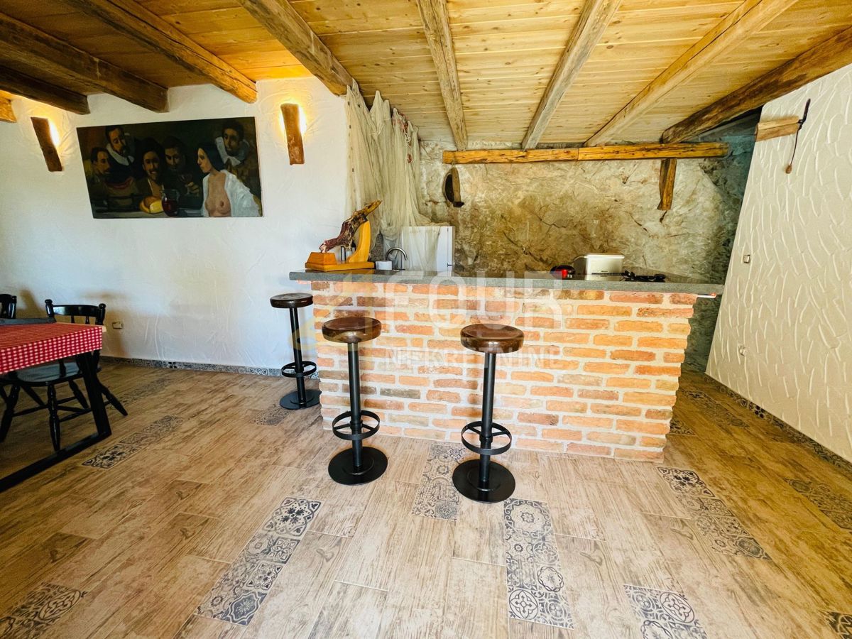 Mošćenička Draga, 250m2