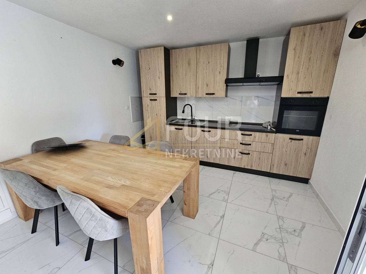 Mošćenička Draga, 250m2