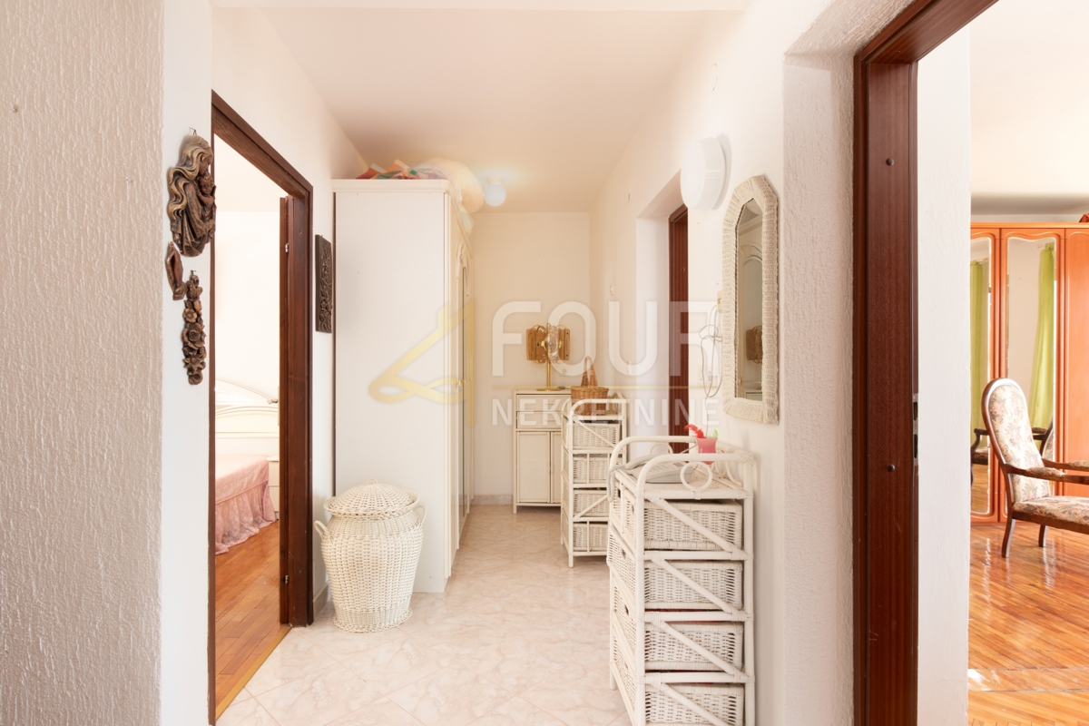 Crikvenica, 309,60m2
