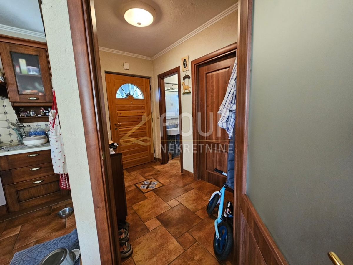 Stari Laz, Ravna Gora, 260m2