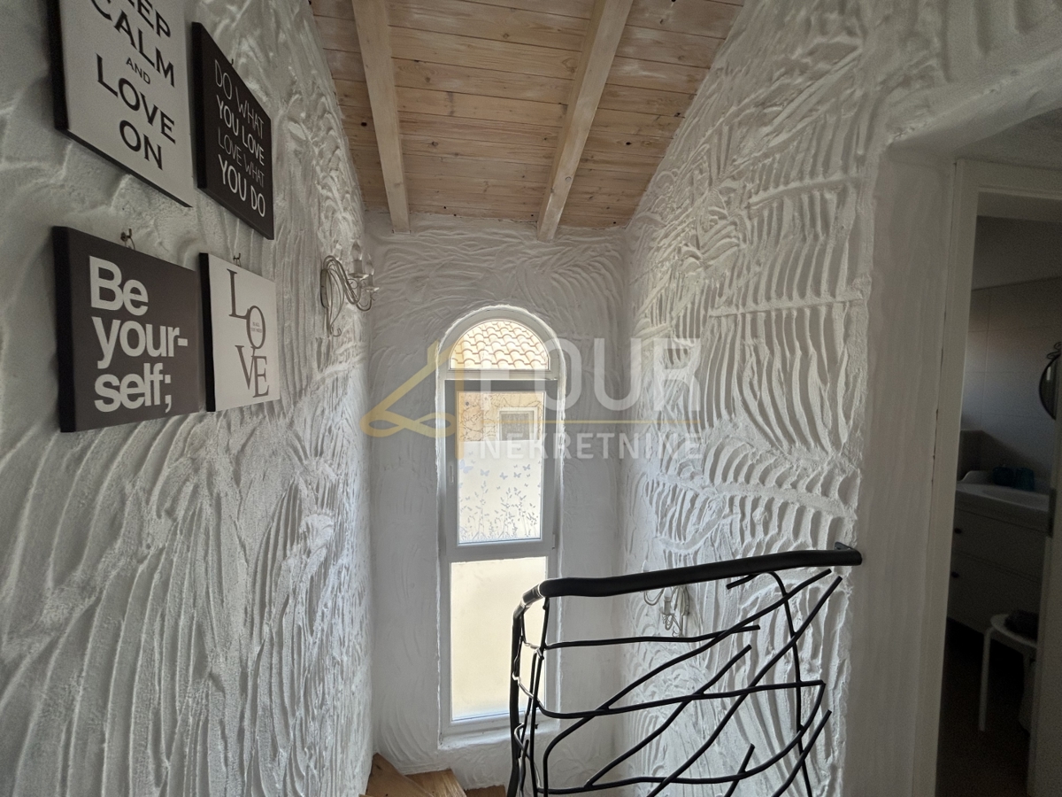 Risika, Vrbnik, 200m2